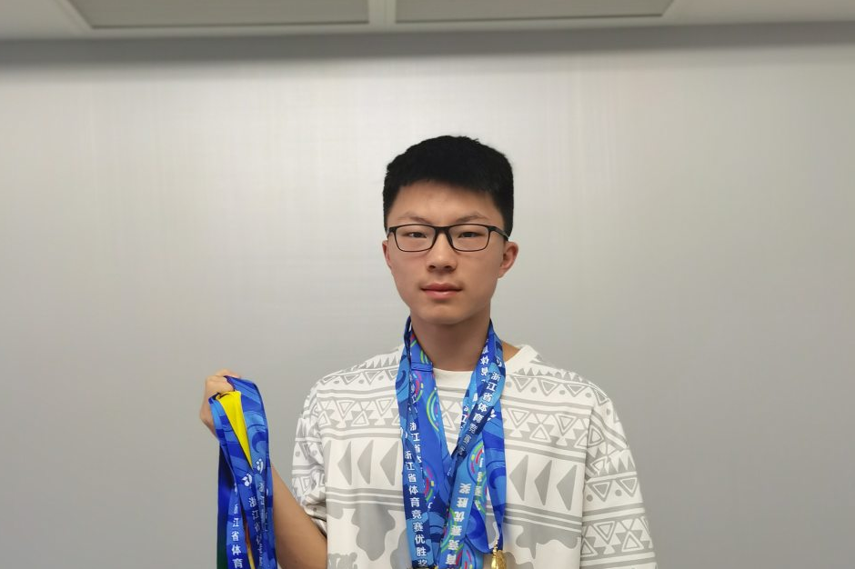 中欧体育平台-包含大运会田径：舒衡男子跳远夺冠中国队摘得田径首金的词条