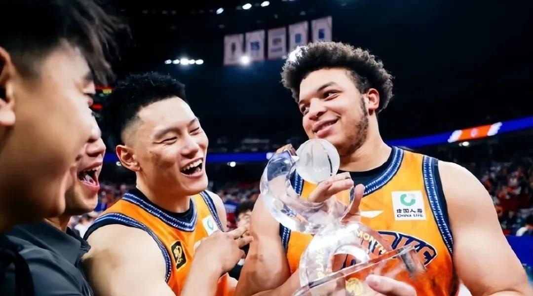 关于李弘权21分上海大胜广东张宁21分山西负同曦的信息