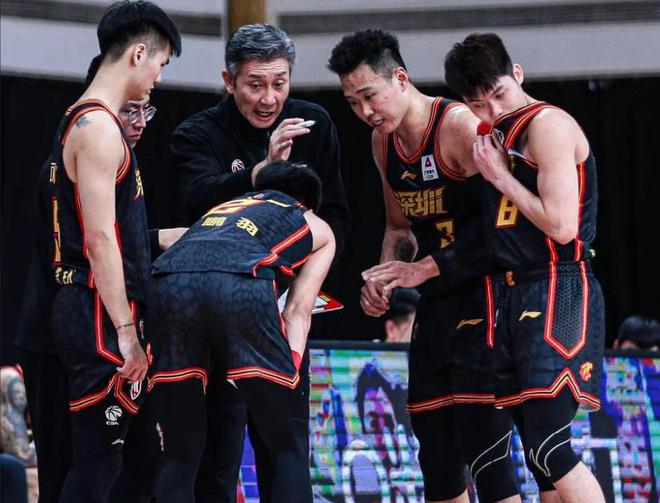 中欧体育app-深圳队连胜被终结，排名被拉至第三
